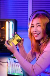 2-The-Mobile-Gaming-Revolution_-Trends-Challenges-and-Future-Prospects