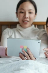 pexels-ketut-subiyanto-4473778-scaled (1)